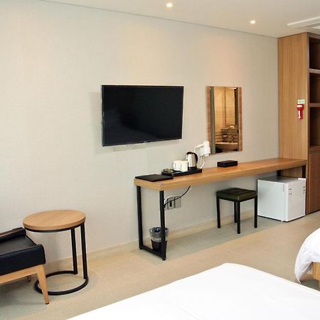 Jeju Noblesse Hotel Esterno foto
